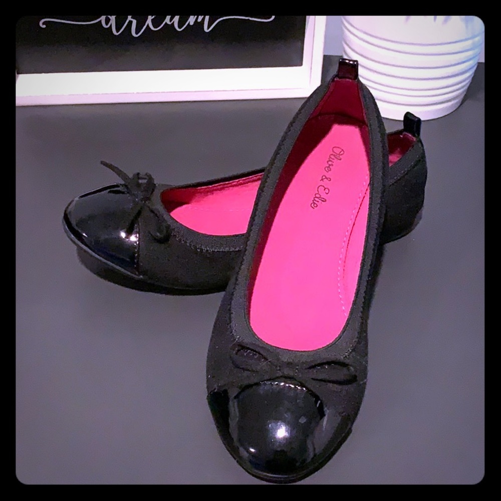 EUC Olive & Edie Sz 3 Girls Ballet Flat - black